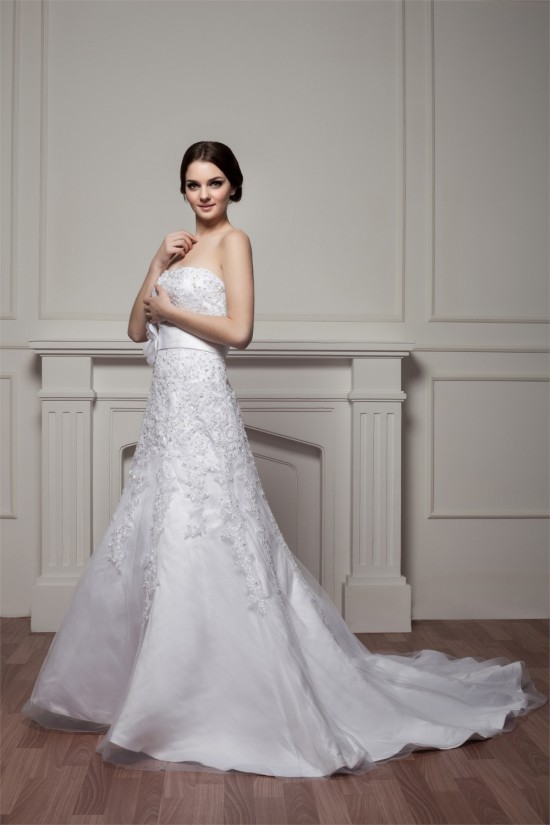 Fashionable Sleeveless A-Line Beaded Lace Strapless Wedding Dresses 2030706