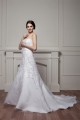 Fashionable Sleeveless A-Line Beaded Lace Strapless Wedding Dresses 2030706