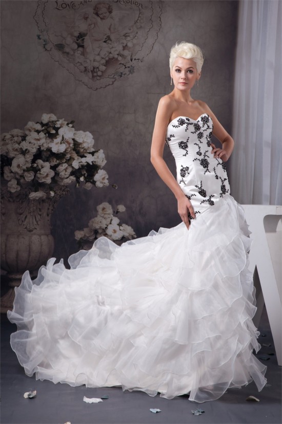 Sleeveless A-Line Sweetheart Satin Ruffles Wedding Dresses 2030915 Sleeveless A-Line Sweetheart Satin Ruffles Wedding Dresses 2030915