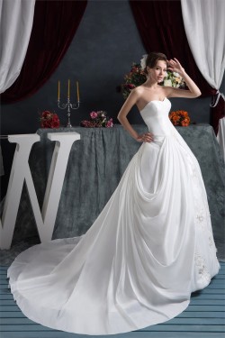 Ball Gown Sweetheart Chapel Train Beaded Lace Wedding Dresses 2030917