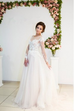 Sheer Long Sleeves Lace Tulle Wedding Dresses Bridal Gowns 3030018