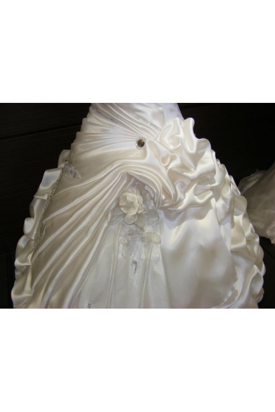 Sparkly Bridal Ball Gown Crystal Wedding Dresses Bridal Gowns 3030124 Sparkly Bridal Ball Gown Crystal Wedding Dresses Bridal Gowns 3030124
