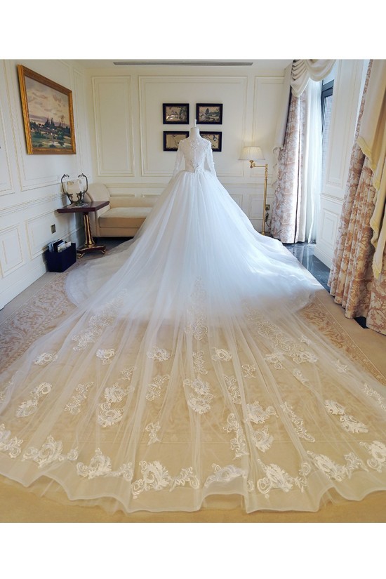 Ball Gown Lace Long Sleeves V-Neck Wedding Dresses Bridal Gowns 3030231 Ball Gown Lace Long Sleeves V-Neck Wedding Dresses Bridal Gowns 3030231